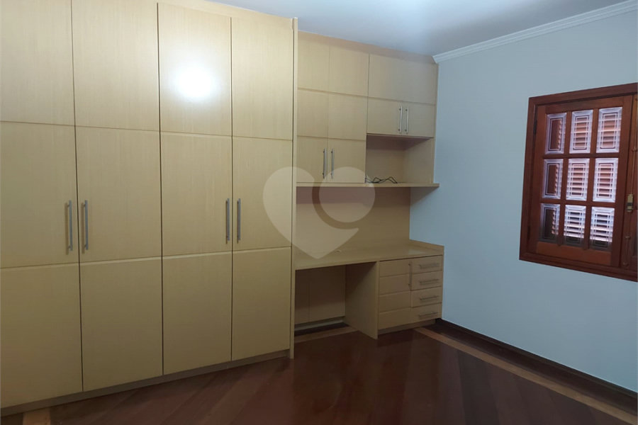 Sobrado para alugar com 3 suítes em Tremembé, São Paulo, SP