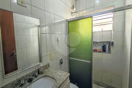 Casa Térrea à venda com 5 quartos, sendo 1 suíte, em Chora Menino, São Paulo, SP