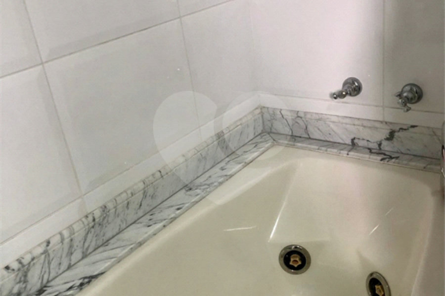 Apartamento à venda com 3 suítes em Santana, São Paulo, SP