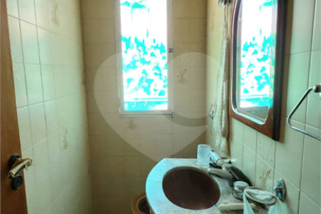 Sobrado à venda ou para alugar com 5 quartos, sendo 1 suíte, em Vila Harmonia, Araraquara, SP
