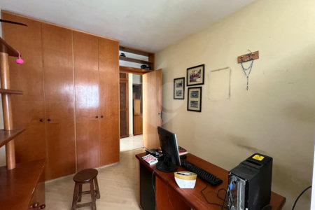 Casa à venda com 4 quartos, sendo 1 suíte, em Jardim das Vertentes, São Paulo, SP