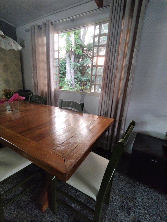 Chácara à venda com 4 quartos, sendo 1 suíte, em Vila Santa Helena, Atibaia, SP