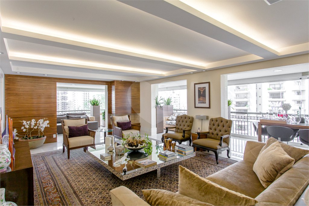Apartamento à venda com 4 suítes em Vila Suzana, São Paulo, SP