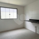 Casa duplex com 4 quartos, piscina e área gourmet, em condomínio com lazer completo e localização estratégica ao lado do Park Shopping.