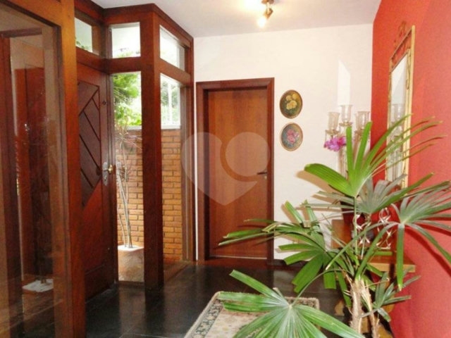 Casa à venda com 6 quartos, sendo 3 suítes,  em Morumbi, São Paulo, SP