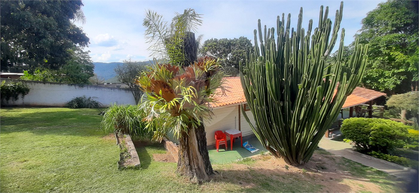 Casa Térrea à venda com 3 quartos, sendo 1 suíte,  em Serra da Cantareira, Mairiporã, SP