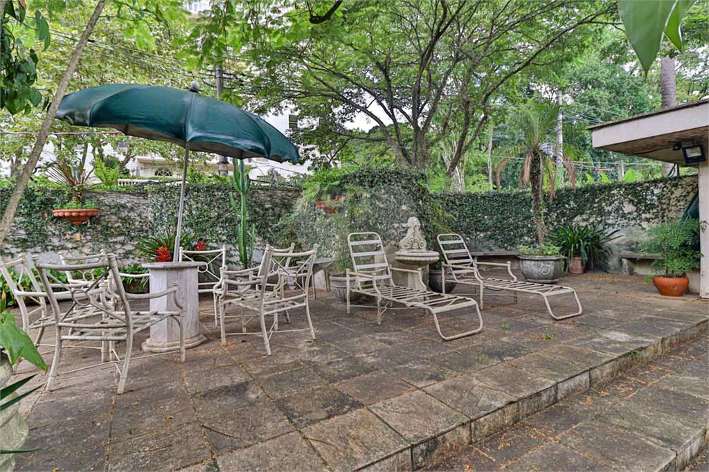 Casa Térrea à venda com 4 quartos, sendo 2 suítes, em Jardim Europa, São Paulo, SP