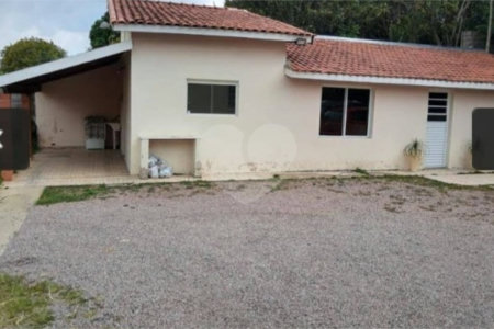 Chácara à venda ou para alugar com 4 quartos, sendo 1 suíte, em Vila Omízollo, Louveira, SP