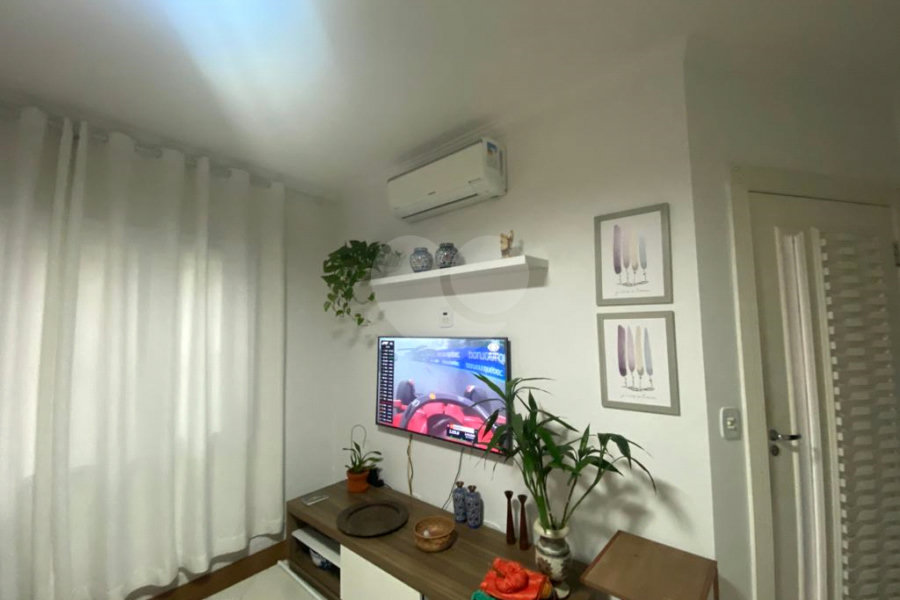 Casa à venda com 2 quartos, sendo 1 suíte, no condomínio Residencial Vila da Serra, São Paulo - SP