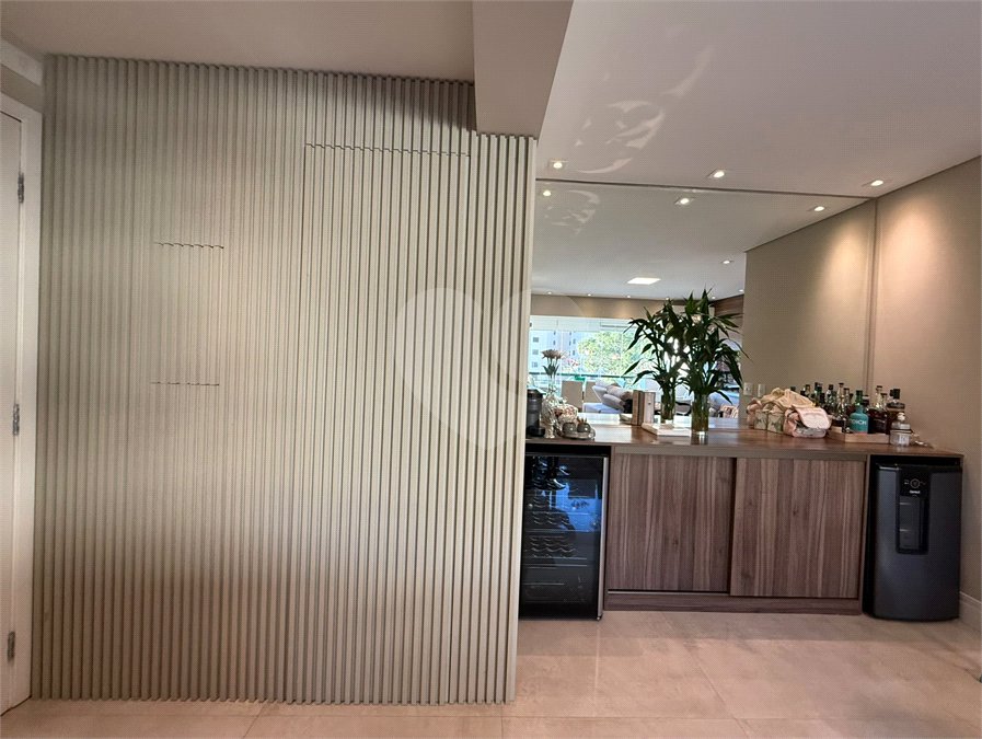 Apartamento à venda com 2 quartos, sendo 1 suíte,  em Jardim Leonor Mendes de Barros, São Paulo, SP