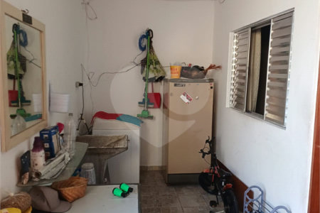Casa à venda com 3 quartos, sendo 1 suíte,  em Jardim Santa Mônica, São Paulo, SP