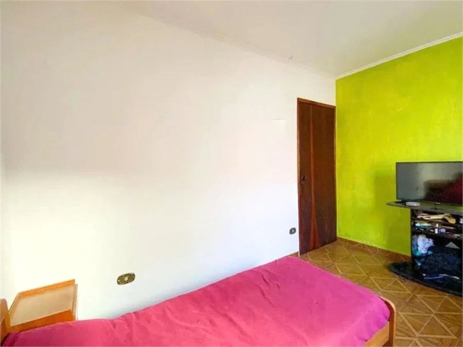Sobrado à venda com 4 quartos em Vila Ipojuca, São Paulo, SP