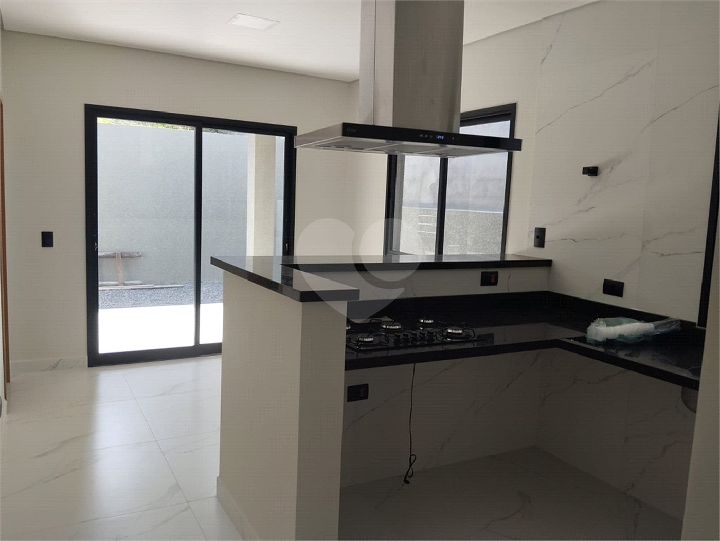 Casa à venda com 3 quartos, sendo 2 suítes, em Cachoeirinha, Bom Jesus dos Perdões, SP