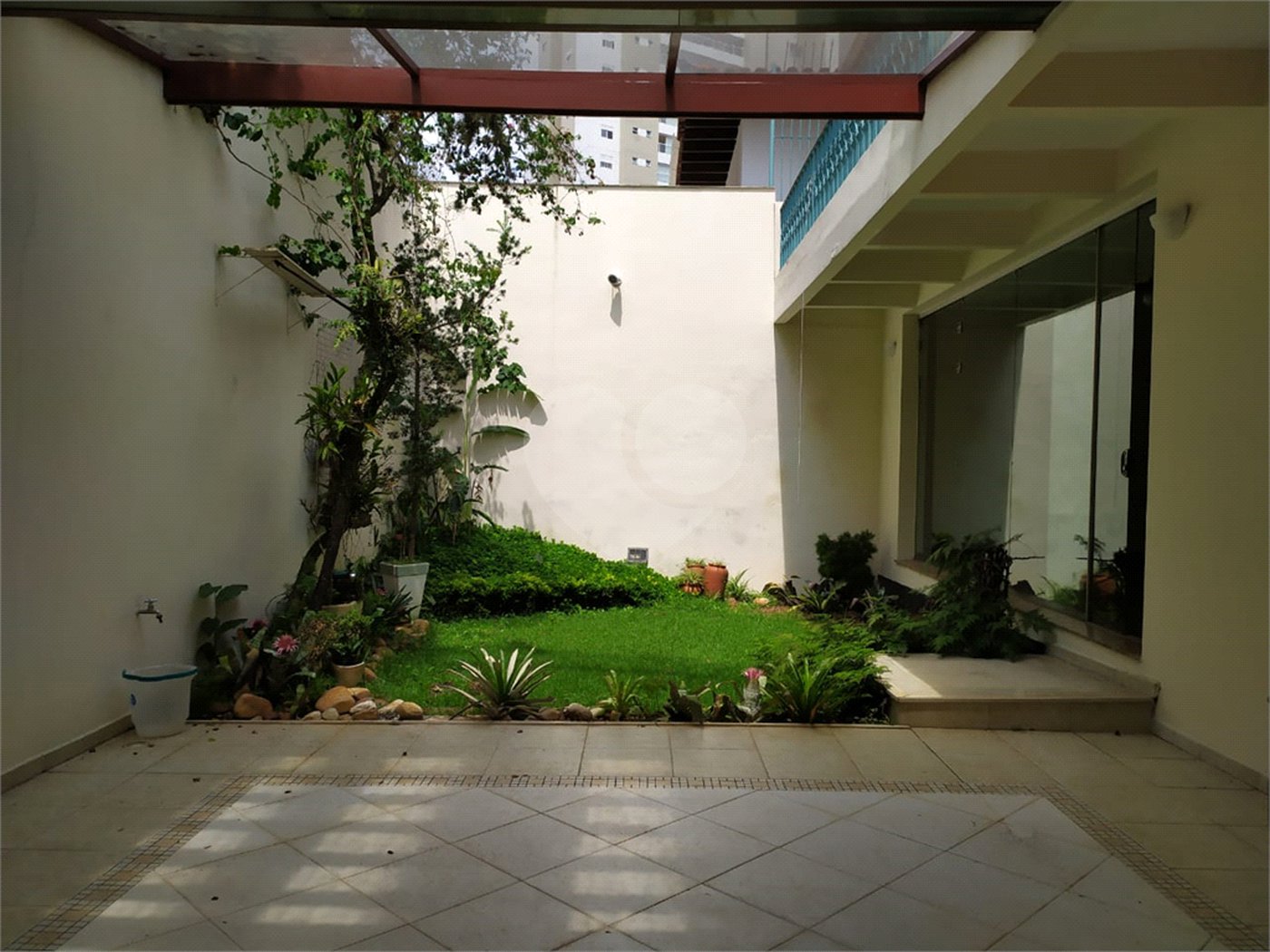 Casa à venda com 4 quartos, sendo 2 suítes, em Jardim das Vertentes, São Paulo, SP