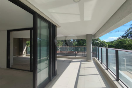 Apartamento à venda com 4 suítes em Jardim Leonor, São Paulo, SP