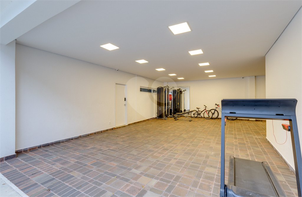 Casa Térrea à venda ou para alugar com 4 suítes em Alto da Boa Vista, São Paulo, SP