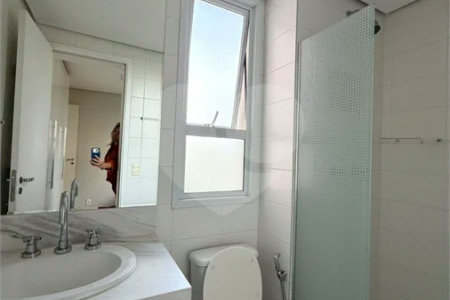 Apartamento à venda com 3 suítes em Vila Mariana, São Paulo, SP