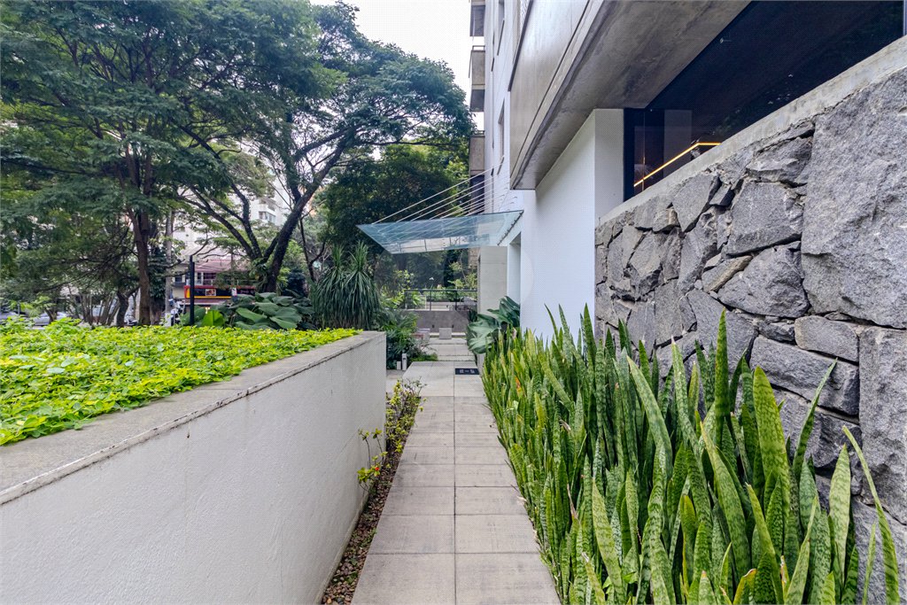 Apartamento à venda com 3 quartos, sendo 2 suítes, em Campo Belo, São Paulo, SP