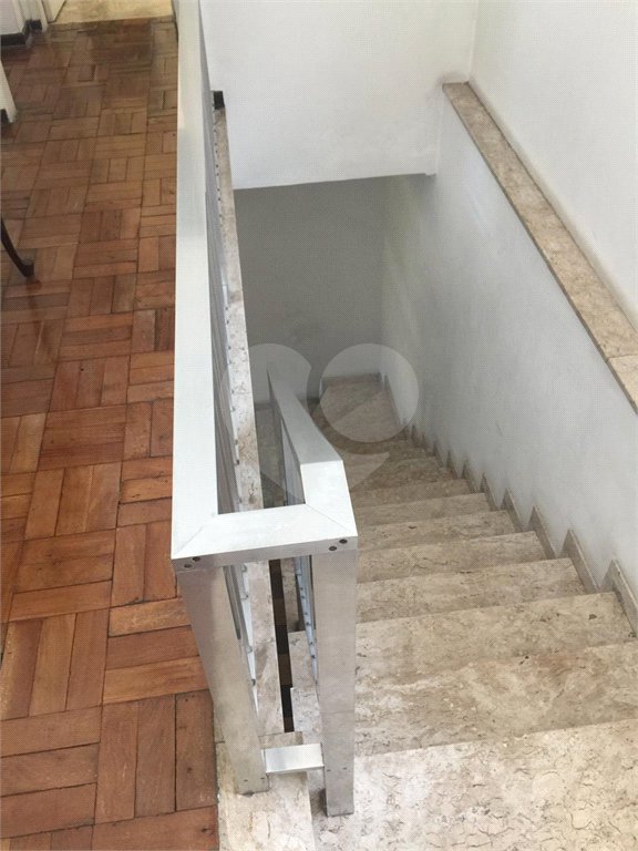 Sobrado à venda com 3 quartos, sendo 1 suíte, em Vila Nova Caledônia, São Paulo, SP