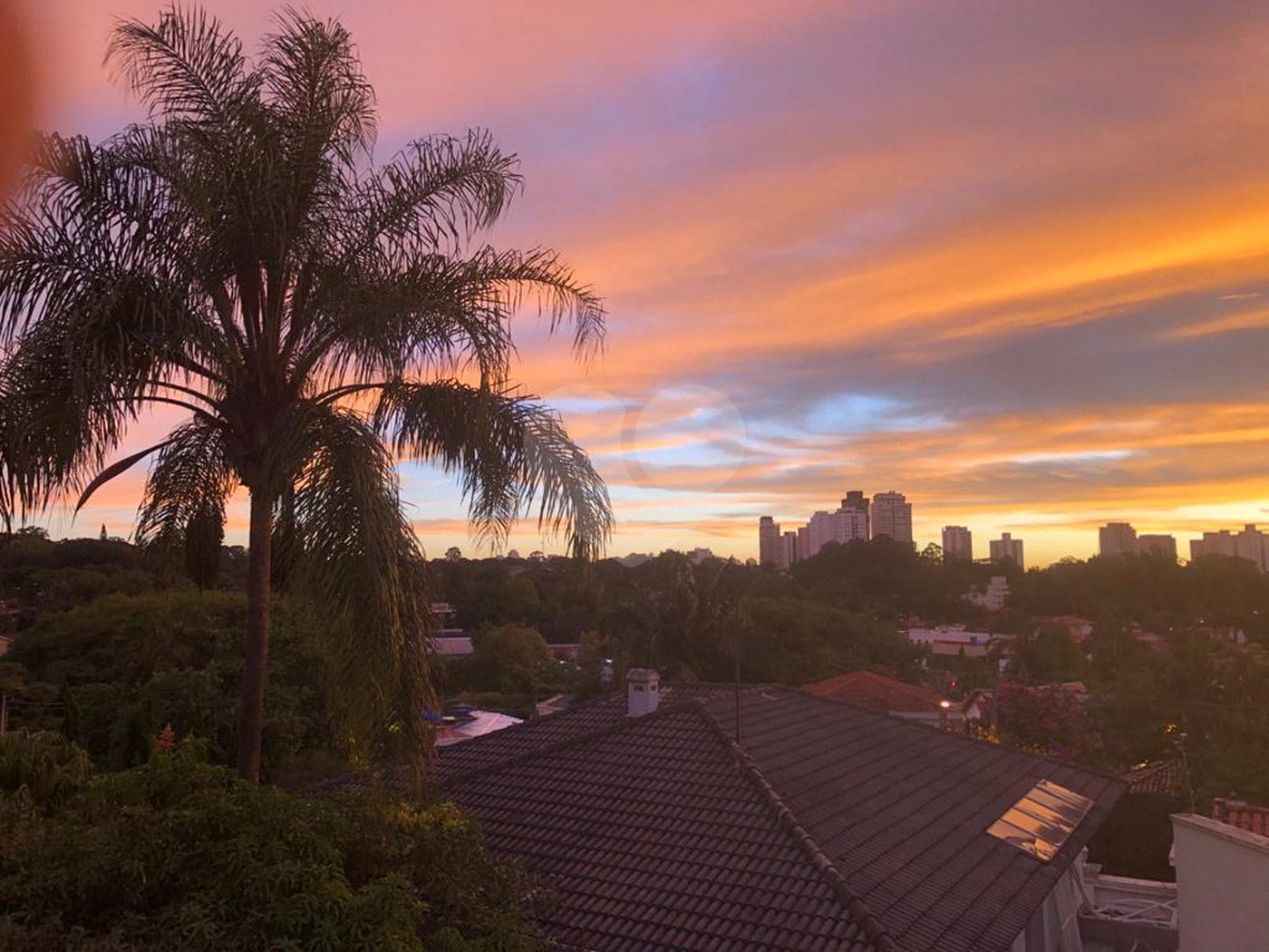 Casa à venda com 4 quartos, sendo 1 suíte,  em Jardim Petrópolis, São Paulo, SP