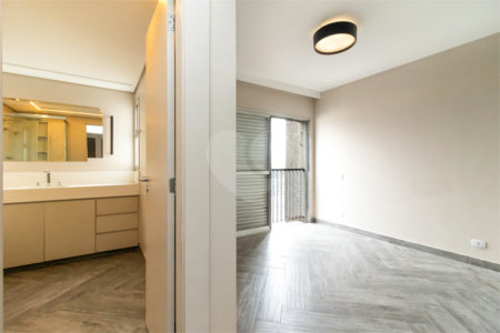 Apartamento à venda com 3 quartos, sendo 1 suíte,  em Indianópolis, São Paulo, SP