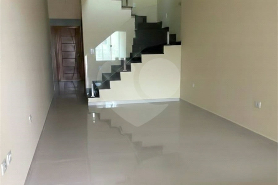 Sobrado à venda com 3 quartos, sendo 1 suíte, em Jardim Vila Formosa, São Paulo, SP