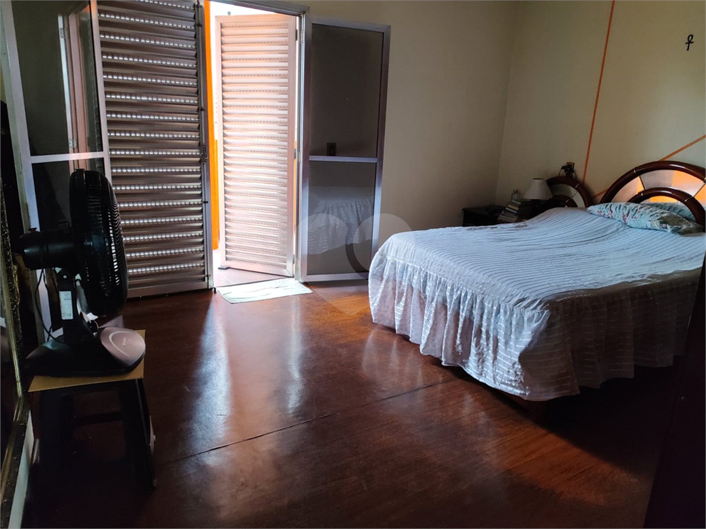 Sobrado à venda com 4 quartos, sendo 1 suíte,  em Saúde, São Paulo, SP