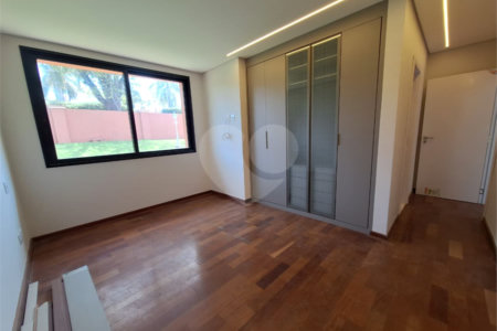 Casa para alugar com 5 quartos, sendo 3 suítes,  no condomínio Chacara Santa Maria, Votorantim - SP