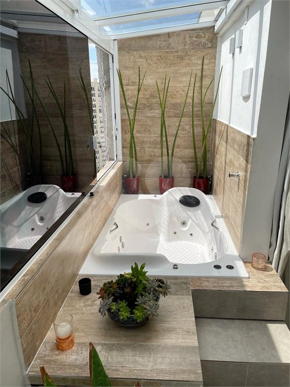 Apartamento à venda com 2 quartos, sendo 1 suíte, em Jardim Londrina, São Paulo, SP