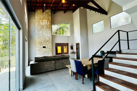 Casa à venda com 4 suítes no condomínio Associação Portal Ouro Verde, Atibaia - SP