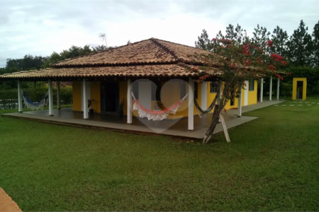 Chácara à venda com 3 quartos, sendo 2 suítes, em Éden, Sorocaba, SP