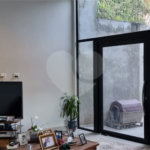 Casa à venda com 4 suítes no condomínio Osato, Atibaia - SP