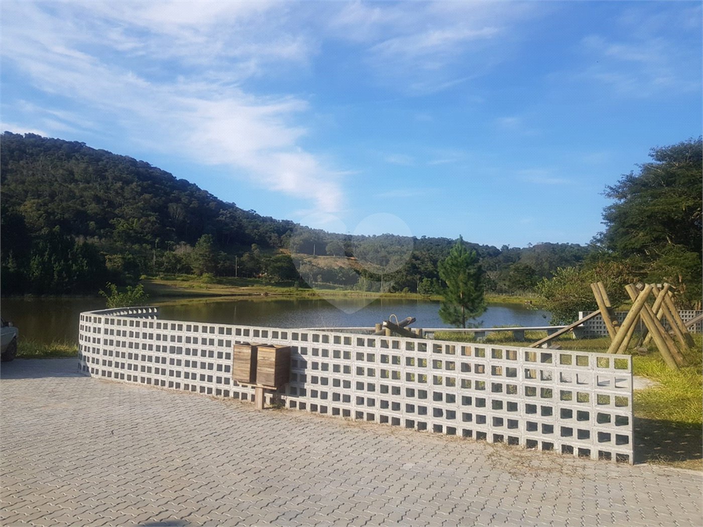 Chácara à venda com 4 quartos, sendo 1 suíte, no Centro, Biritiba-mirim, SP