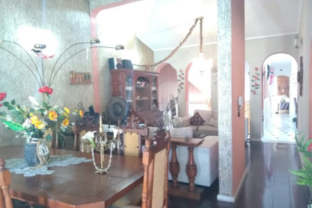 Casa à venda com 5 quartos, sendo 3 suítes,  em Vila Oliveira, Mogi das Cruzes, SP