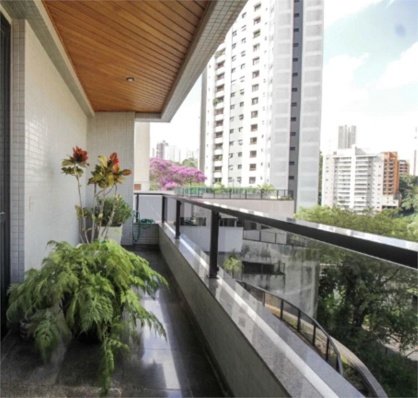 Apartamento à venda com 4 quartos, sendo 3 suítes,  em Vila Andrade, São Paulo, SP