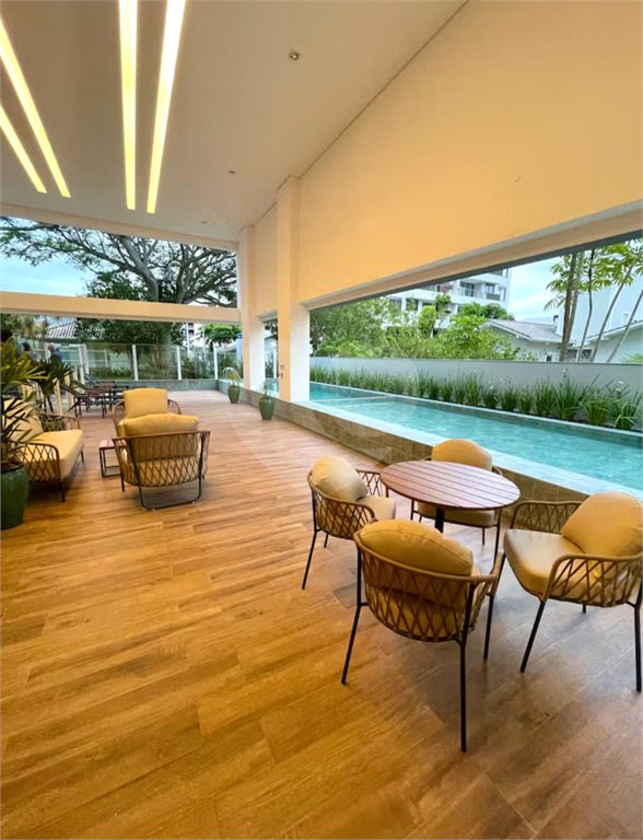 Apartamento à venda com 2 suítes em Jurerê, Florianópolis, SC
