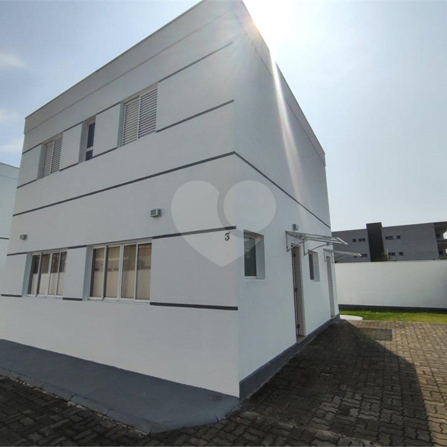 Casa de Vila à venda com 3 quartos, sendo 1 suíte, em Loteamento Jardim Morumbi, Atibaia, SP