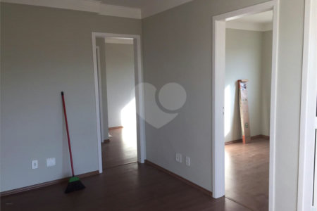 Apartamento à venda com 3 quartos, sendo 1 suíte, em Parque Reboucas, São Paulo, SP