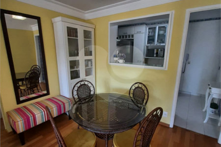 Apartamento à venda com 3 quartos, sendo 1 suíte, em Santo Amaro, São Paulo, SP