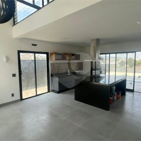 Casa à venda ou para alugar com 3 suítes no condomínio Villa Real, Bragança Paulista - SP
