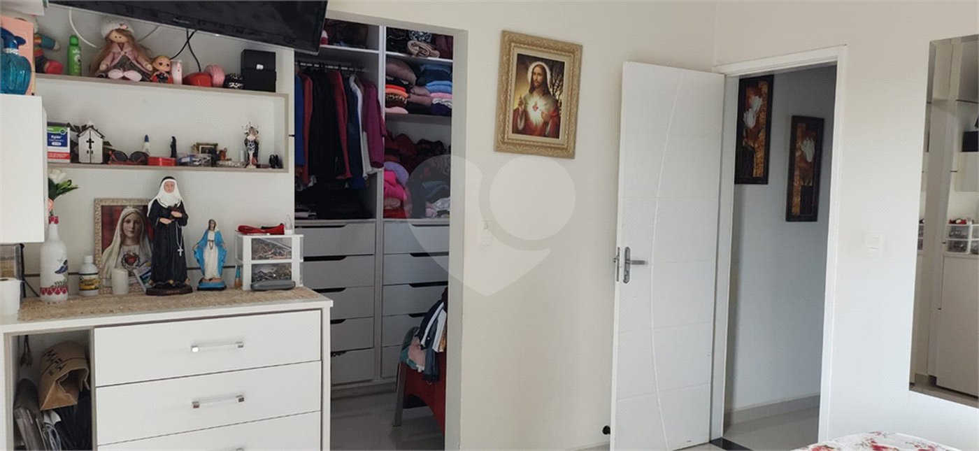 Casa à venda com 3 quartos, sendo 2 suítes,  no condomínio Parque das Figueiras, Mogi das Cruzes - SP