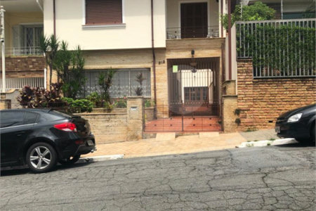 Casa à venda com 3 quartos, sendo 1 suíte,  em Aclimação, São Paulo, SP