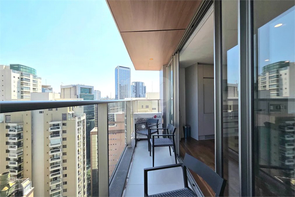 Apartamento à venda ou para alugar com 2 quartos, sendo 1 suíte, em Vila Olímpia, São Paulo, SP