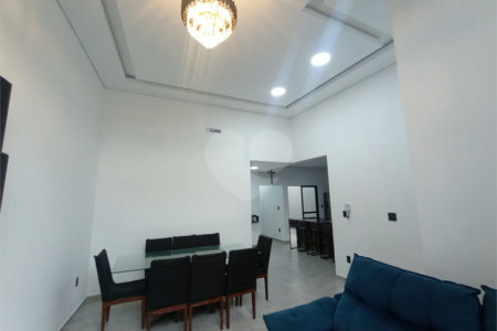 Casa à venda com 3 quartos, sendo 1 suíte, em Vila Santana, Itapetininga, SP