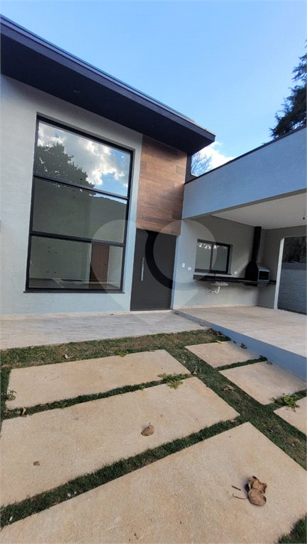 Casa Térrea à venda com 3 quartos, sendo 1 suíte,  em Pedra Vermelha (terra Preta), Mairiporã, SP