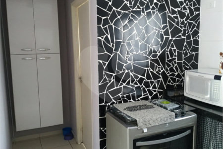 Sobrado à venda com 2 quartos em Vila Colorado, Suzano, SP