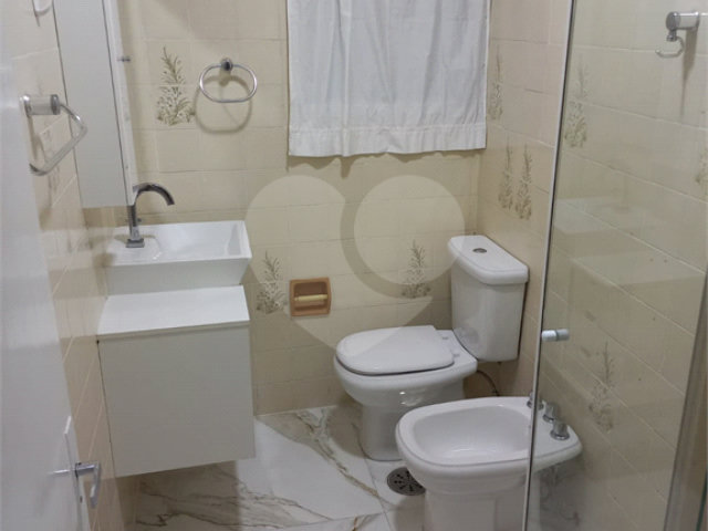 Apartamento à venda com 3 quartos, sendo 1 suíte,  em Tortuga, Guarujá, SP