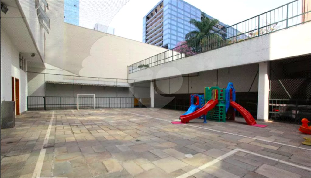 Apartamento à venda com 3 quartos, sendo 1 suíte, em Itaim Bibi, São Paulo, SP