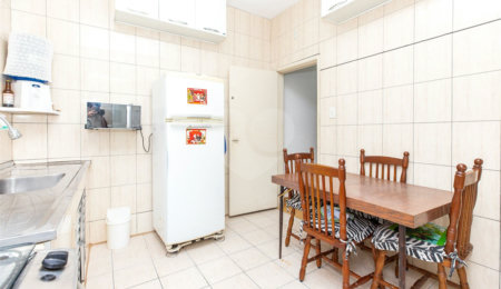 Sobrado à venda com 3 quartos, sendo 1 suíte,  em Cidade Monções, São Paulo, SP