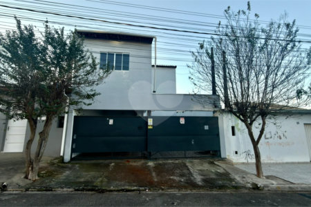 Sobrado à venda com 4 quartos, sendo 1 suíte, em Jardim Wanel Ville V, Sorocaba, SP
